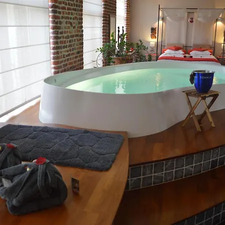 Modern Holiday In With Sauna And Jacuzzi *