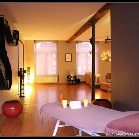 Modern Holiday In With Sauna And Jacuzzi Holiday home *